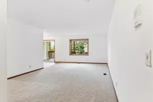 1923 Fox Ridge Dr, West Saint Paul, MN 55118 - Photo 9