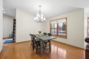 877 Ivy Ln, Eagan, MN 55123 - Photo 15