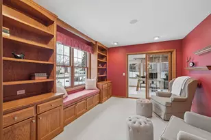 877 Ivy Ln, Eagan, MN 55123 - Photo 9