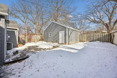 3326 Chowen Avenue N, Robbinsdale, MN 55422 - Photo 17