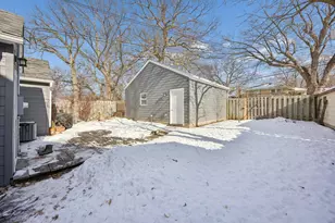 3326 Chowen Ave N, Robbinsdale, MN 55422 - Photo 17