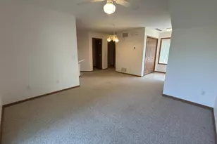 939 Cypress Rd, Saint Cloud, MN 56303 - Photo 7