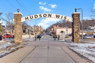 1324 Carriage Dr, Hudson, WI 54016 - Photo 31