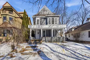 709 7th St SE, Minneapolis, MN 55414 - Photo 1