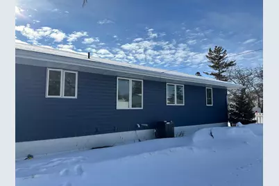 913 Center Street E, Roseau, MN 56751 - Photo 17