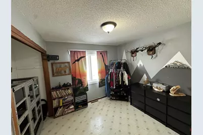 913 Center Street E, Roseau, MN 56751 - Photo 11