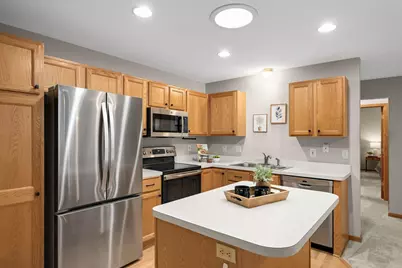 557 Mission Hills Drive, Chanhassen, MN 55317 - Photo 13