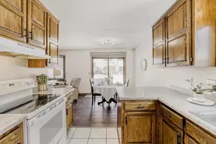 8787 Maplebrook Pkwy N, Brooklyn Park, MN 55445 - Photo 7