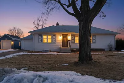 402 N Oak Street, Lake City, MN 55041 - Photo 1