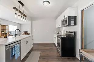 402 N Oak St, Lake City, MN 55041 - Photo 15