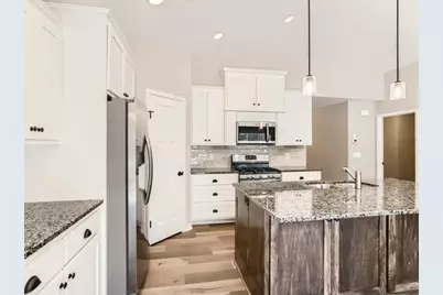 6664 Heritage Avenue, Lino Lakes, MN 55038 - Photo 5