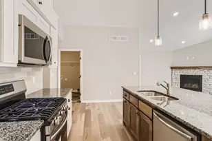 6664 Heritage Ave, Lino Lakes, MN 55038 - Photo 9