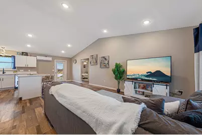 405 Sidney Street W, Morristown, MN 55052 - Photo 5