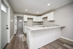 222 E King St, Winona, MN 55987 - Photo 11