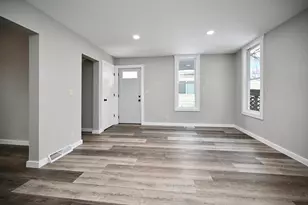 222 E King St, Winona, MN 55987 - Photo 7