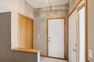 5550 Nathan Ln N, Plymouth, MN 55442 - Photo 17