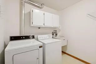 5550 Nathan Ln N, Plymouth, MN 55442 - Photo 49