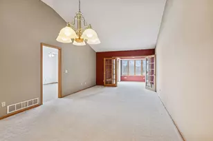 5550 Nathan Ln N, Plymouth, MN 55442 - Photo 19