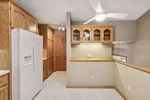 5550 Nathan Ln N, Plymouth, MN 55442 - Photo 27