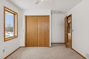 5550 Nathan Ln N, Plymouth, MN 55442 - Photo 37