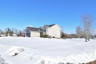 38615 Henna Cir, North Branch, MN 55056 - Photo 3