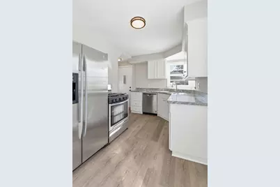 4409 Adair Avenue N, Crystal, MN 55422 - Photo 9