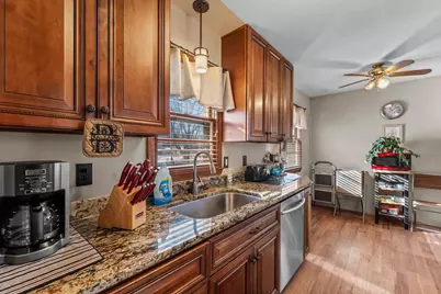 220 109th Avenue NE, Blaine, MN 55434 - Photo 5