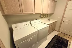 2613 Rosetown Ct, Roseville, MN 55113 - Photo 19