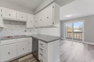 5350 71st Cir N, Brooklyn Center, MN 55429 - Photo 9