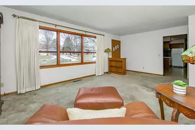 8136 Quamoclit, Victoria, MN 55386 - Photo 5