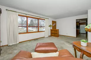 8136 Quamoclit, Victoria, MN 55386 - Photo 5