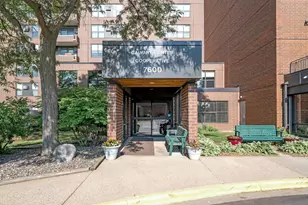 7600 Golden Valley Rd, Golden Valley, MN 55427 - Photo 3