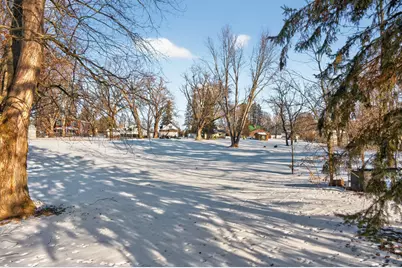 2561 Harvester Avenue E, Maplewood, MN 55119 - Photo 29