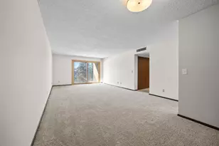 5120 W 102nd St, Bloomington, MN 55437 - Photo 5