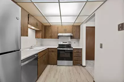 5120 W 102nd Street #204, Bloomington, MN 55437 - Photo 7