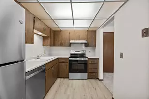 5120 W 102nd St, Bloomington, MN 55437 - Photo 7