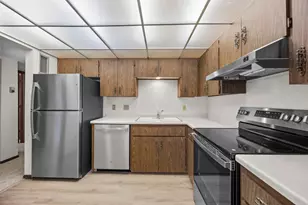 5120 W 102nd St, Bloomington, MN 55437 - Photo 9