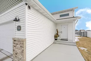 7316 30th St S, Fargo, ND 58104 - Photo 3