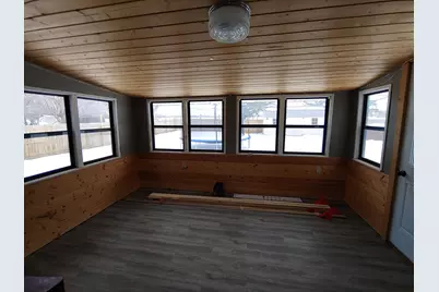 1813 Robin Hood Drive, Thief River Falls, MN 56701 - Photo 5