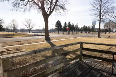 204 Clary Street W, Worthington, MN 56187 - Photo 3