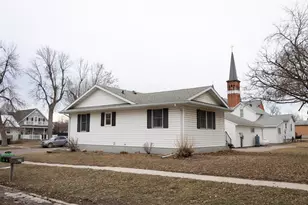 113 W 6th St, Adrian, MN 56110 - Photo 3