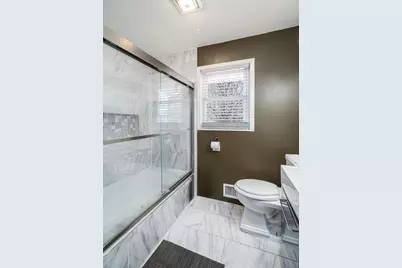 2463 Silver Lake Road NW, New Brighton, MN 55112 - Photo 11