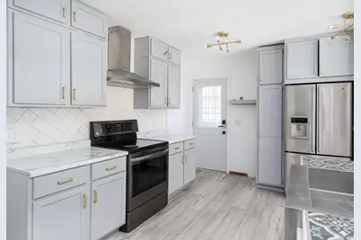 2463 Silver Lake Road NW, New Brighton, MN 55112 - Photo 3