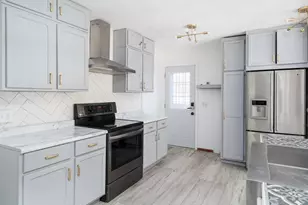 2463 Silver Lake Rd NW, New Brighton, MN 55112 - Photo 3