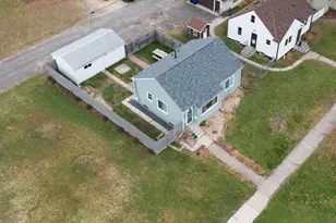 584 Pelham Blvd, Saint Paul, MN 55104 - Photo 13