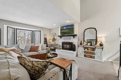 15700 Maple Island Court, Burnsville, MN 55306 - Photo 5