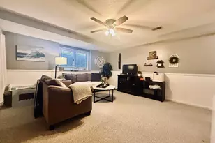 15700 Maple Island Ct, Burnsville, MN 55306 - Photo 9