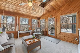 15700 Maple Island Ct, Burnsville, MN 55306 - Photo 11