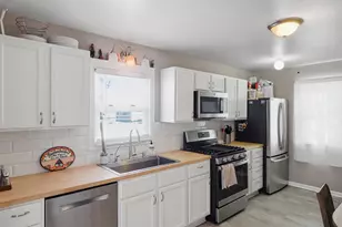 1064 Rose Ave E, Saint Paul, MN 55106 - Photo 7