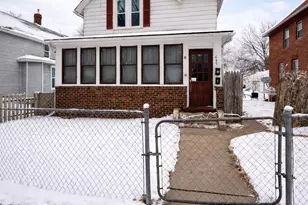 655 Edmund Ave, Saint Paul, MN 55104 - Photo 1